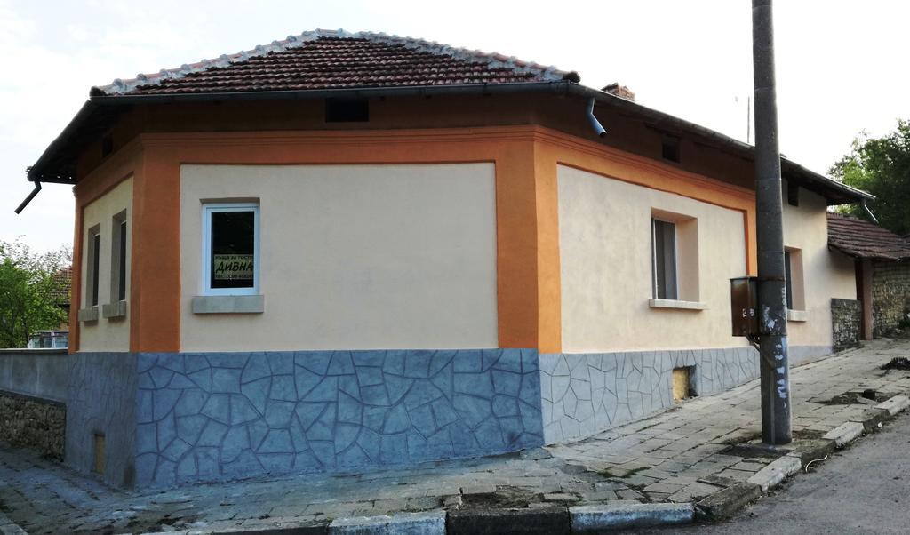 Divna Guest House Krusuna Kültér fotó